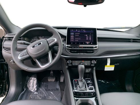 New 2026 Jeep Compass Latitude AWD/4WD image 19