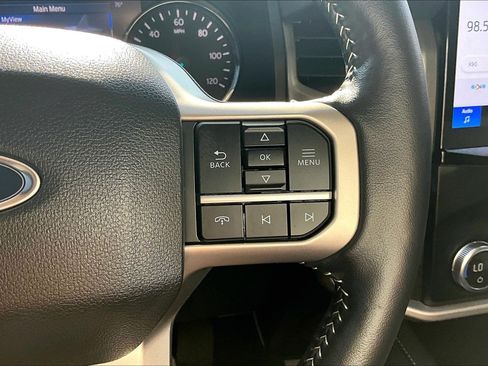 Used 2024 Ford Expedition XLT RWD image 24