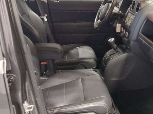 Used 2017 Jeep Patriot High Altitude FWD image 28