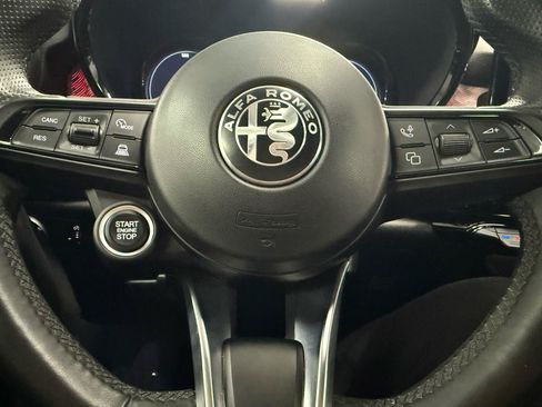 Used 2024 Alfa Romeo Tonale Ti w/ Premium Interior Package AWD/4WD image 16