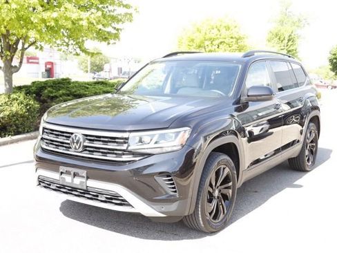 Used 2023 Volkswagen Atlas SE w/ Panoramic Sunroof Package AWD/4WD image 10