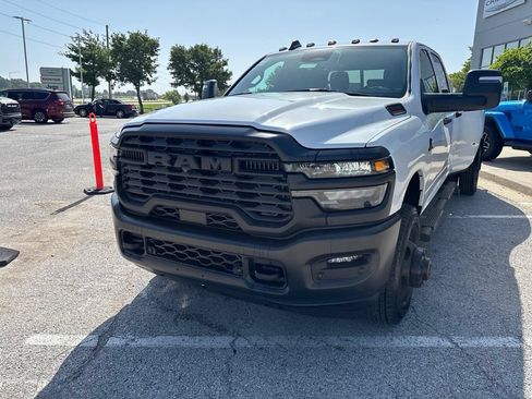 Used 2026 RAM 3500 Tradesman AWD/4WD image 12