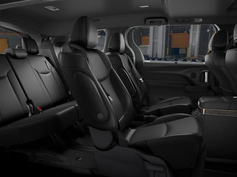 New 2026 Toyota Sienna Platinum image 2