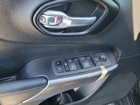 Used 2022 Jeep Cherokee Latitude Lux image 13