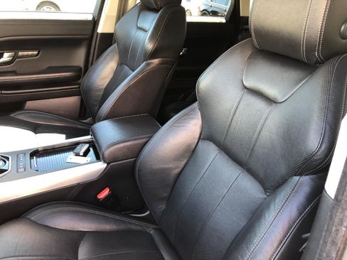 Used 2016 Land Rover Range Rover Evoque SE AWD/4WD image 17