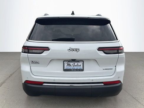 Used 2023 Jeep Grand Cherokee L Laredo RWD image 5