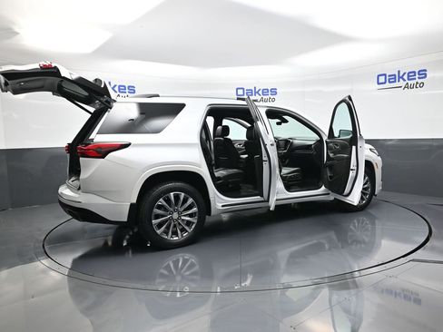 Used 2023 Chevrolet Traverse Premier w/ LPO, Floor Liner Package image 62