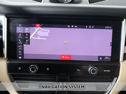 Used 2022 Porsche Macan image 3