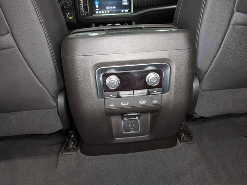 Used 2021 GMC Yukon Denali w/ Denali Ultimate Package image 24