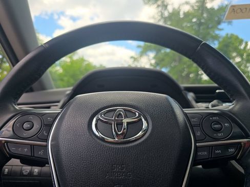 Used 2019 Toyota Camry XSE FWD image 25