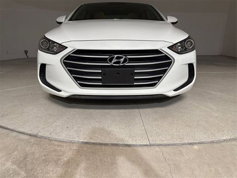 Used 2018 Hyundai Elantra SEL image 24