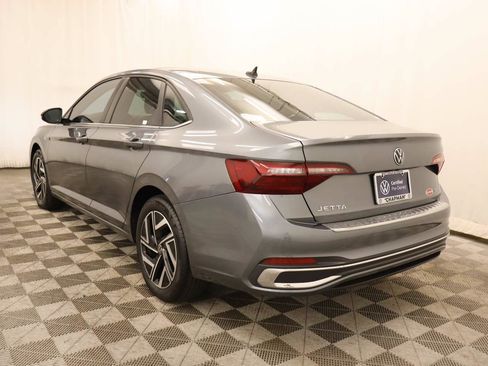 Used 2024 Volkswagen Jetta SEL FWD image 4