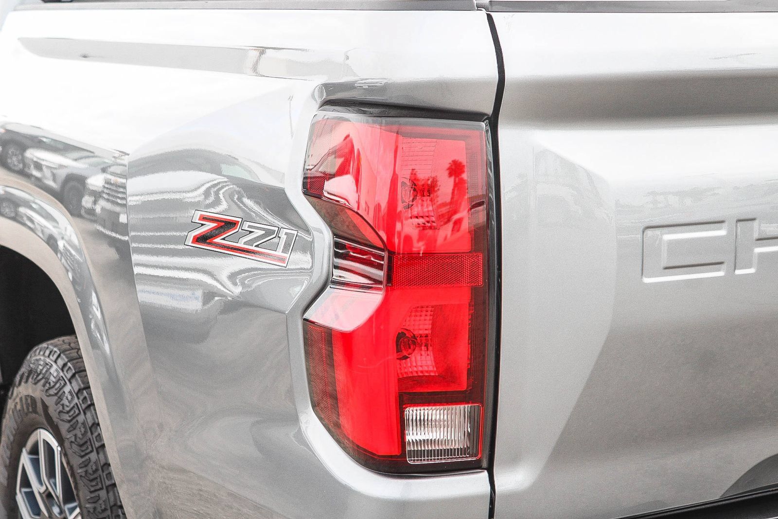 Used 2025 Chevrolet Colorado Z71 AWD/4WD image 6