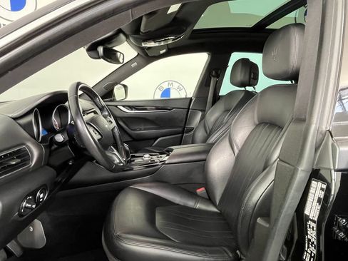 Used 2018 Maserati Levante AWD/4WD image 20