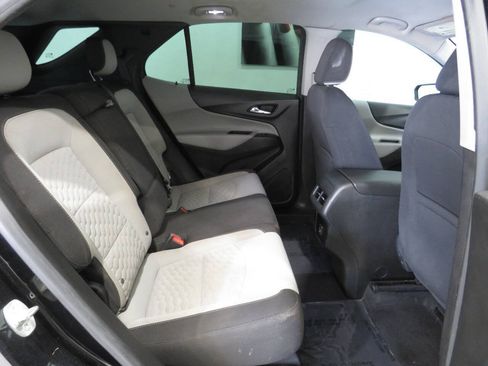 Used 2020 Chevrolet Equinox LS FWD image 11