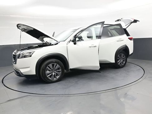 Used 2025 Nissan Pathfinder SV AWD/4WD image 50