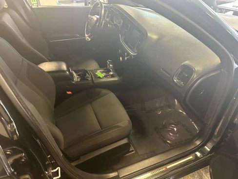 Used 2018 Dodge Charger R/T image 57