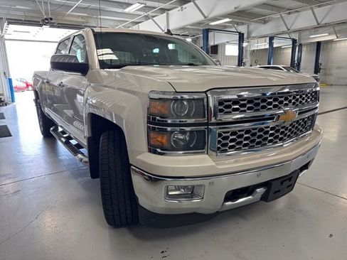 Used 2015 Chevrolet Silverado 1500 LTZ w/ LTZ Plus Package AWD/4WD image 30