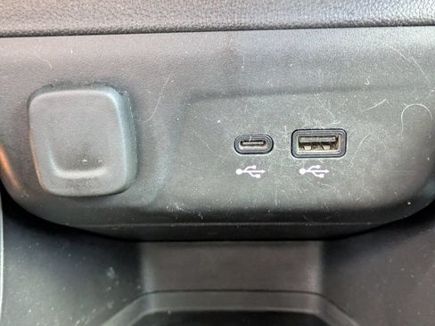 Used 2025 Chevrolet TrailBlazer LT AWD/4WD image 20