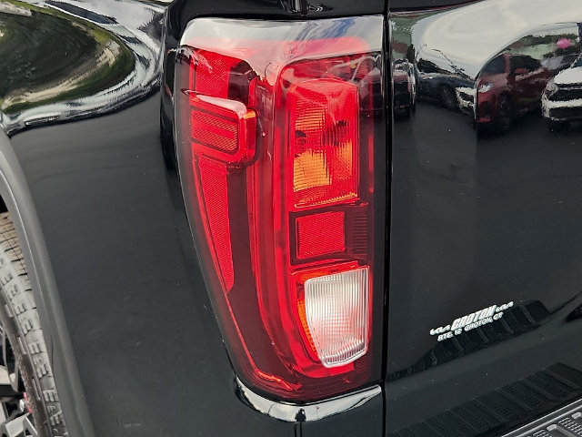 Used 2024 GMC Sierra 1500 Elevation AWD/4WD image 10