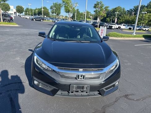Used 2016 Honda Civic Touring image 5