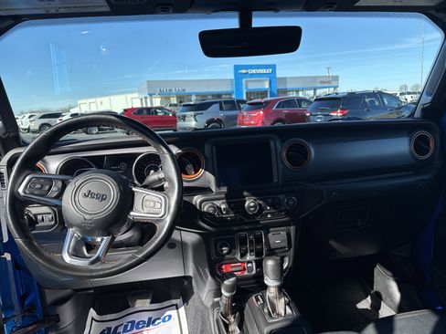 Used 2022 Jeep Gladiator Mojave w/ LED Lighting Group image 9