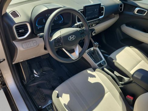 Certified 2023 Hyundai Venue SEL image 19