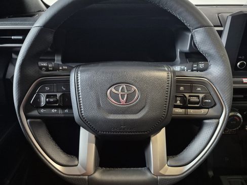 New 2026 Toyota 4Runner 4WD image 18