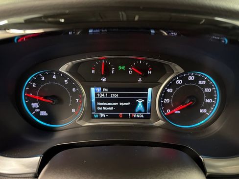Used 2018 Chevrolet Traverse LT FWD image 23