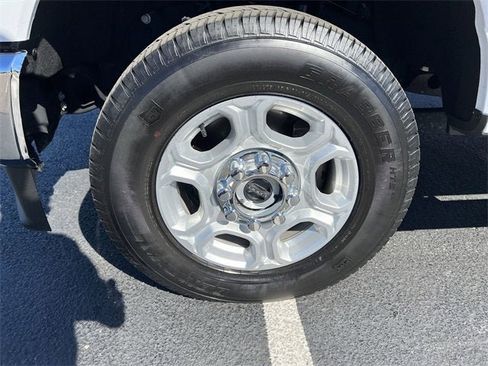 Used 2025 Ford F350 XLT image 32