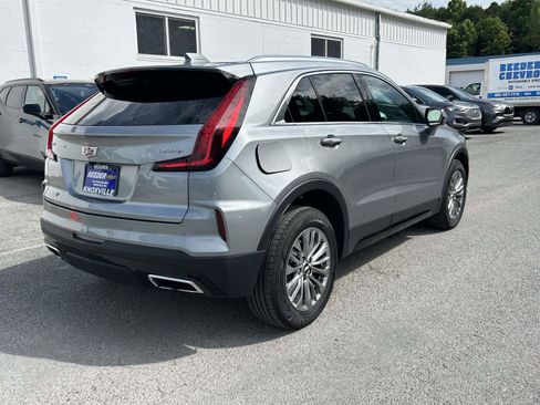 Used 2025 Cadillac XT4 Premium Luxury FWD image 3