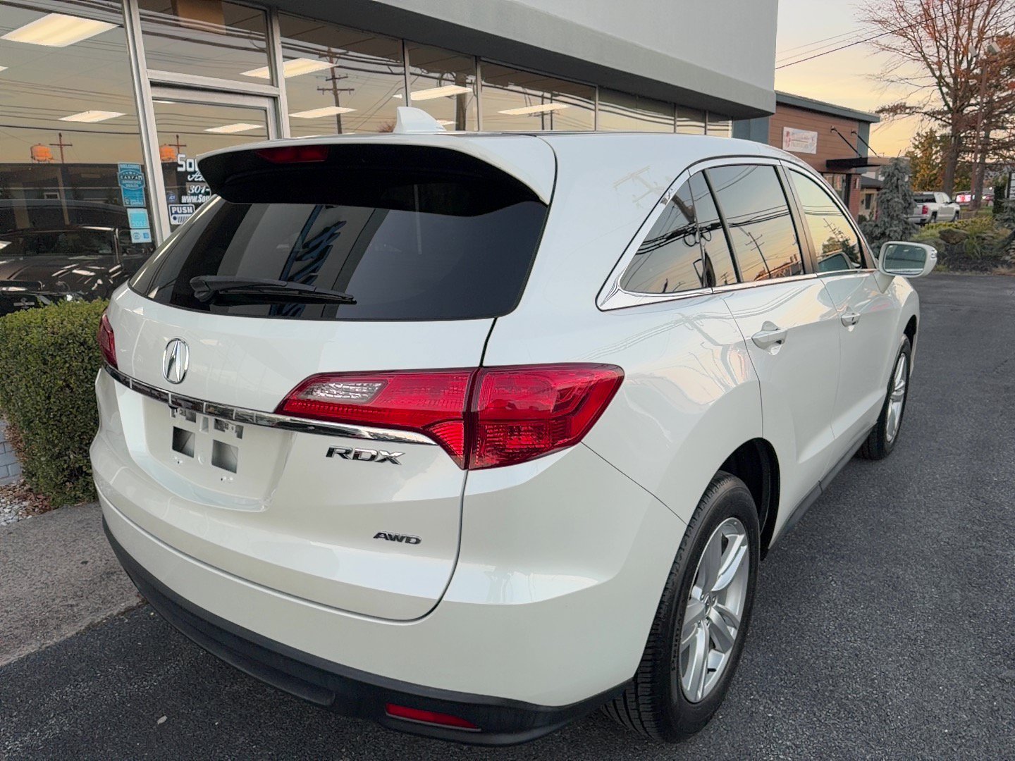 Used 2013 Acura RDX w/ Technology Package AWD/4WD image 3