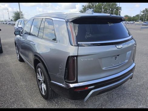 Used 2026 Cadillac Vistiq Luxury AWD/4WD image 8