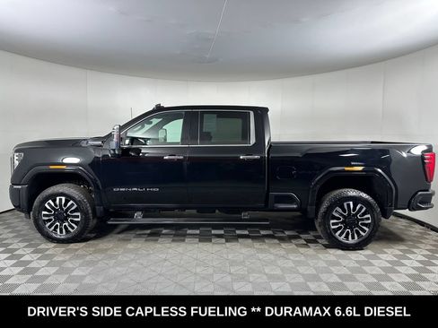 Used 2025 GMC Sierra 3500 Denali Ultimate AWD/4WD image 2