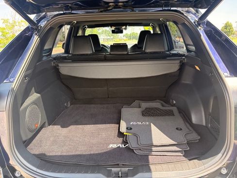 Used 2019 Toyota RAV4 XSE w/ XSE Weather Package AWD/4WD image 32