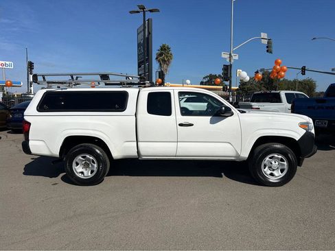 Used 2021 Toyota Tacoma SR image 39