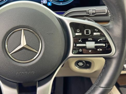 Used 2022 Mercedes-Benz GLS 450 4MATIC image 24