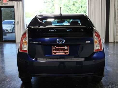 Used 2013 Toyota Prius Four FWD image 4