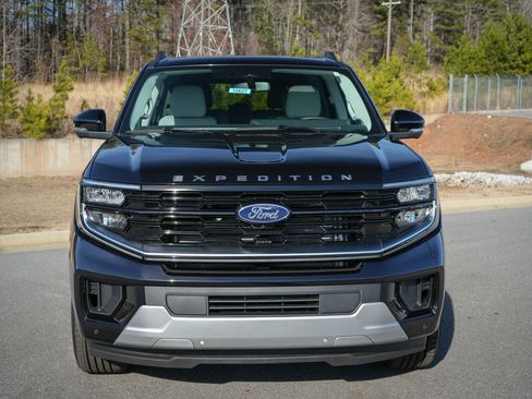 New 2026 Ford Expedition Platinum w/ Platinum Ultimate Package AWD/4WD image 7