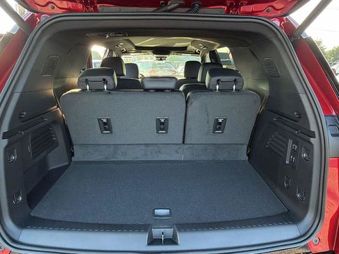 New 2026 Chevrolet Traverse High Country AWD/4WD image 14