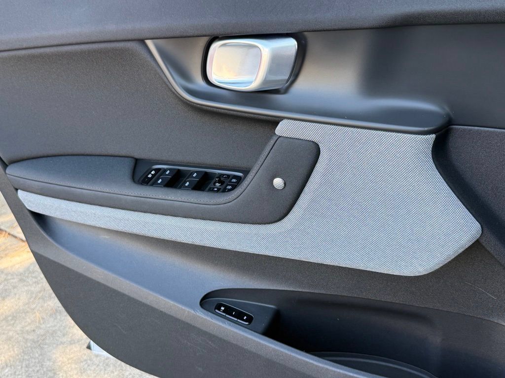 Used 2022 Polestar Polestar 2 w/ Performance Package AWD/4WD image 26