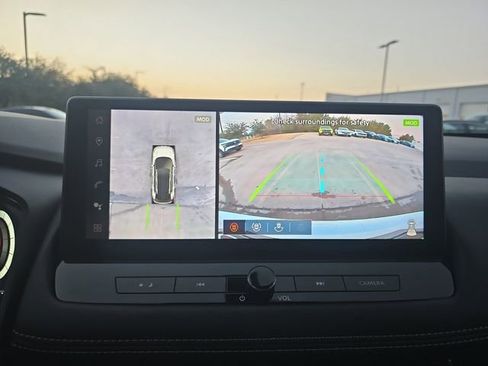 New 2026 Nissan Rogue Platinum image 9