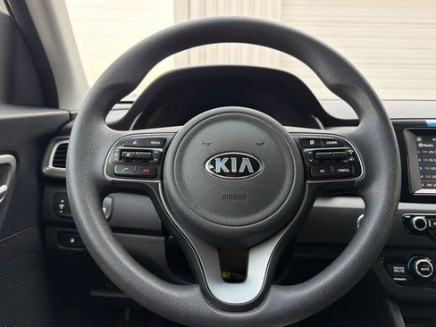 Used 2019 Kia Niro LX FWD image 22