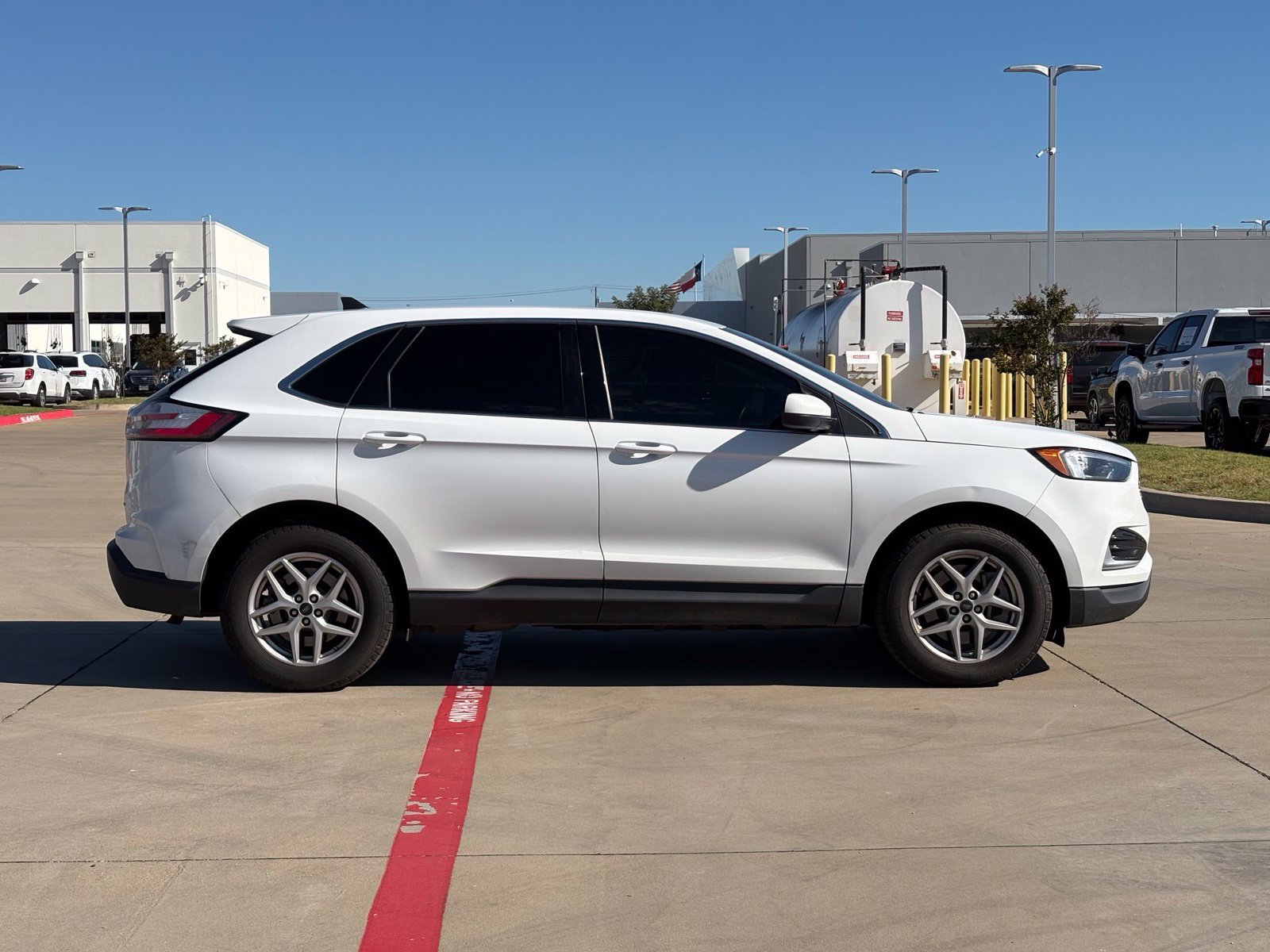 Used 2024 Ford Edge SEL AWD/4WD image 8