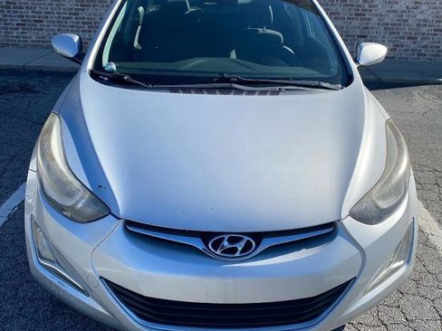 Used 2015 Hyundai Elantra SE w/ Option Group 02 image 2