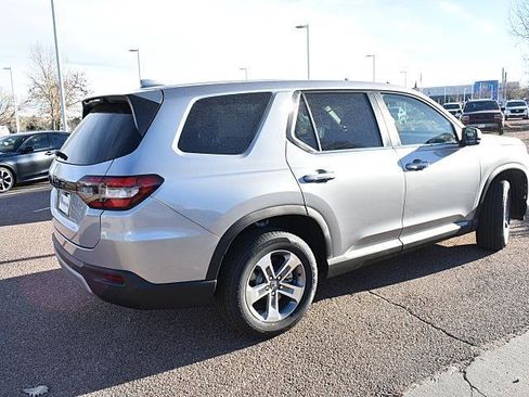 New 2025 Honda Pilot EX-L image 6