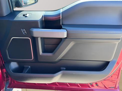 Used 2018 Ford F150 Raptor w/ Equipment Group 802A Luxury image 28