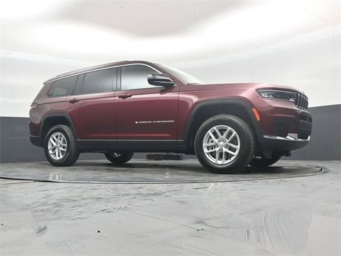 New 2025 Jeep Grand Cherokee L Laredo image 39