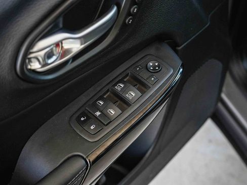 Used 2023 Jeep Cherokee Altitude Lux w/ Lux Elite Package AWD/4WD image 21