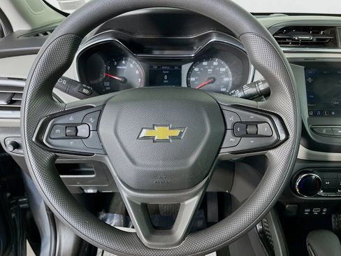 Used 2022 Chevrolet TrailBlazer LT FWD image 14